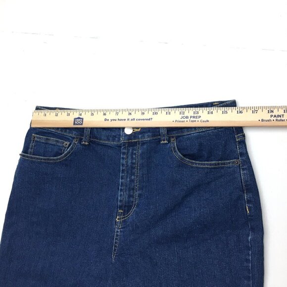 Elizabeth & James Textile Jeans Flare Leg High Rise Dark Wash size 12 length 32" - Picture 4 of 8
